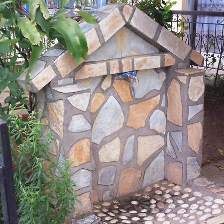 Intos Apartments Agios Nikolaos  외부 사진