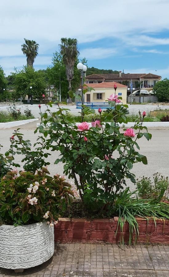 Intos Apartments Agios Nikolaos  외부 사진