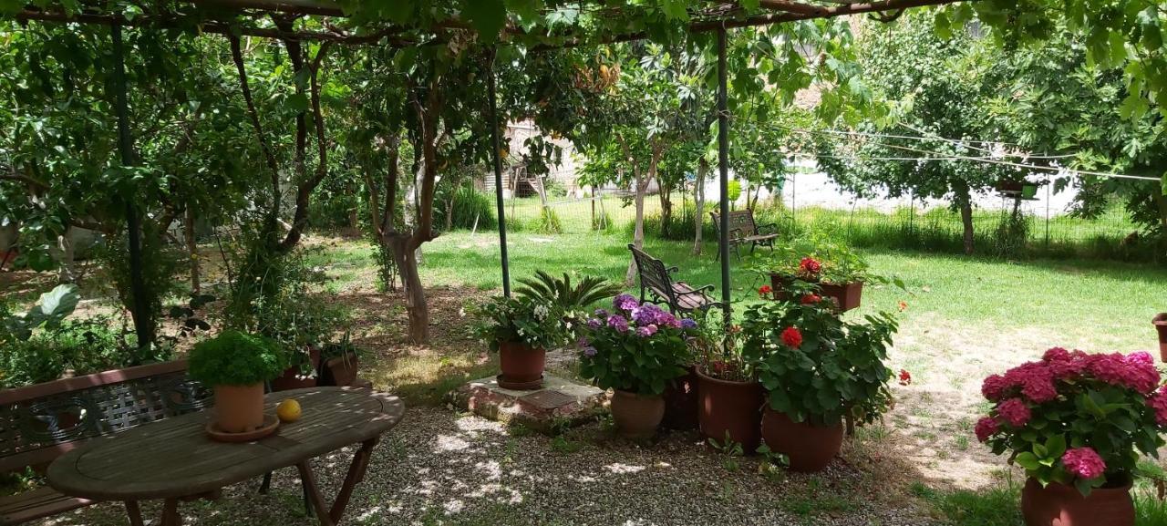 Intos Apartments Agios Nikolaos  외부 사진